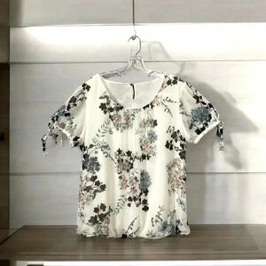 Fenomenon, Floral Print Tie-Sleeve Blouse In  Pastel Tones, Large, White 🎀